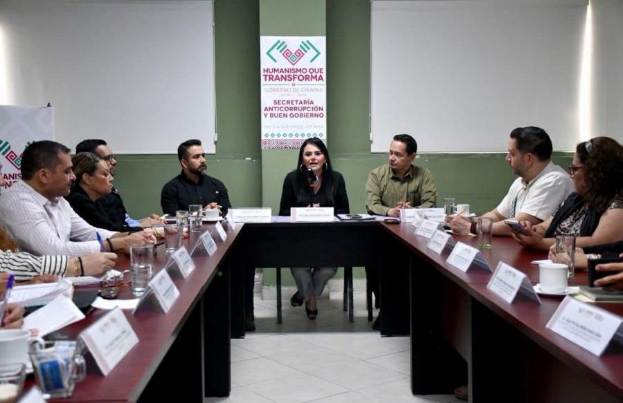 Se reúne la titular de la Secretaría Anticorrupción y Buen Gobierno con enlaces institucionales de Organismos Públicos Estatales.