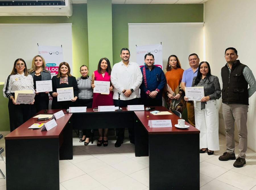 Reconoce la Secretaría Anticorrupción la participación de las mujeres en el combate a la corrupción.