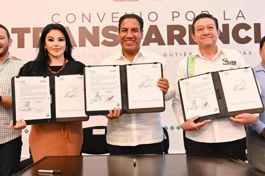Firma del Convenio por la Transparencia