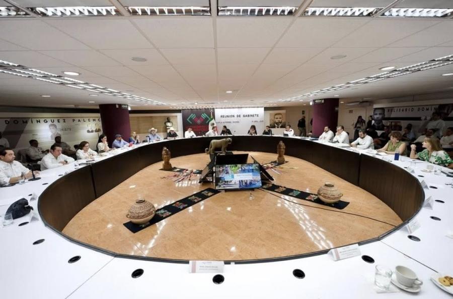  Reunión con gabinete legal para evaluación de políticas públicas