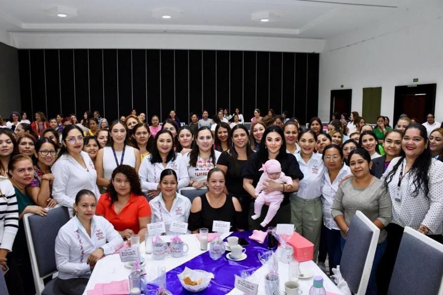 En la Secretaría Anticorrupción y Buen Gobierno celebran a las madres con reconocimiento y gratitud