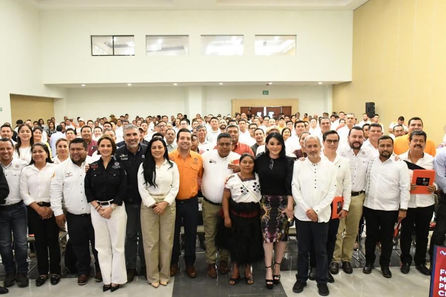 Ana Laura Romero Basurto participa en el evento “Buenas Prácticas en la Ejecución del Fondo Municipal de Protección Civil 2025”