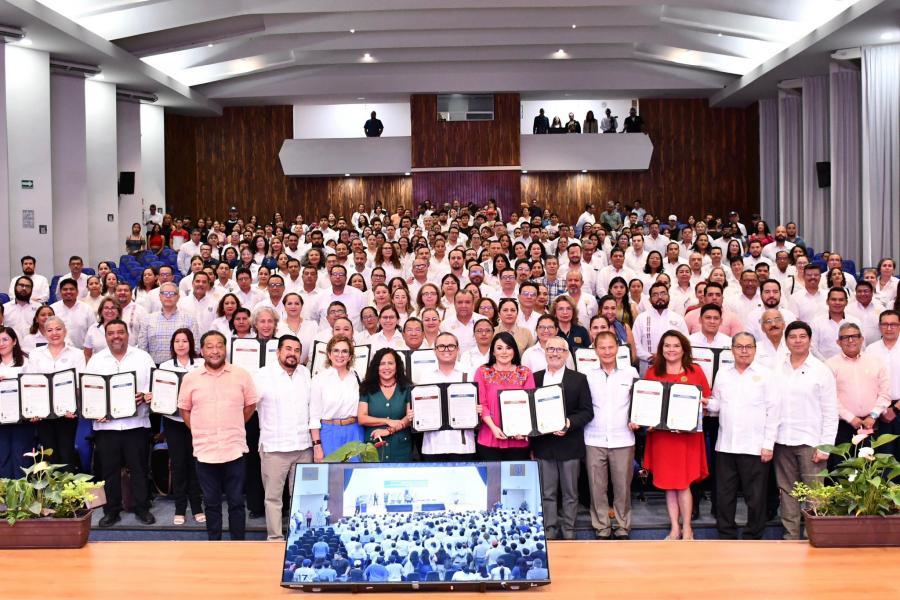 UNACH consolida su compromiso con la excelencia al obtener certificaciones ISO 21001:2018 e ISO 9001:2015