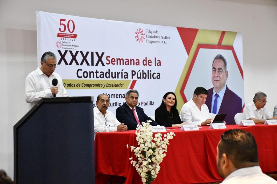 Ana Laura Romero Basurto asiste como invitada de honor a la XXXIX Semana de la Contaduría Pública “50 años de compromiso y excelencia”