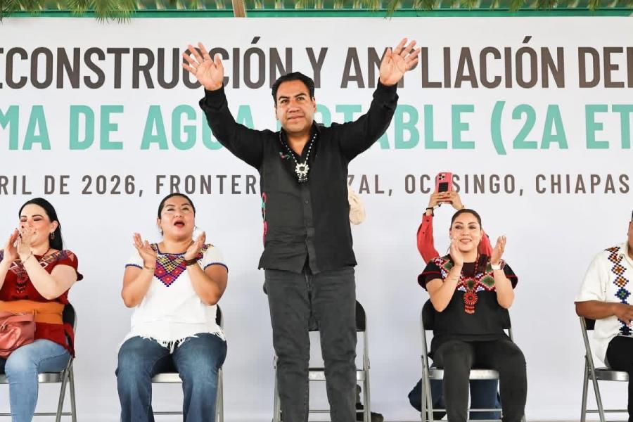 Ana Laura Romero Basurto acompaña al Gobernador a la inauguración de obra hidráulica en Frontera Corozal